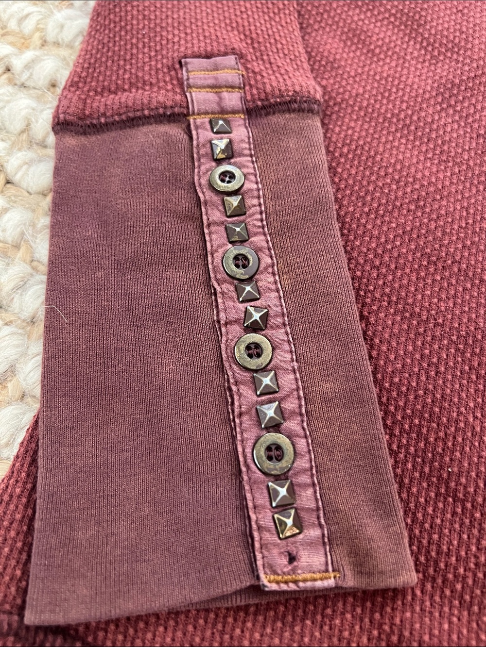 Free People Studded Button Cuff Thermal Long Sleeve Rust Medium ASO Bella Swan - Picture 3 of 6